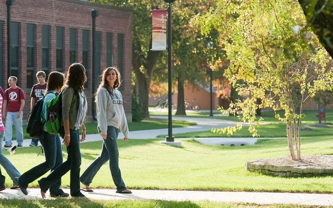3 Tips for Paying Student Debt